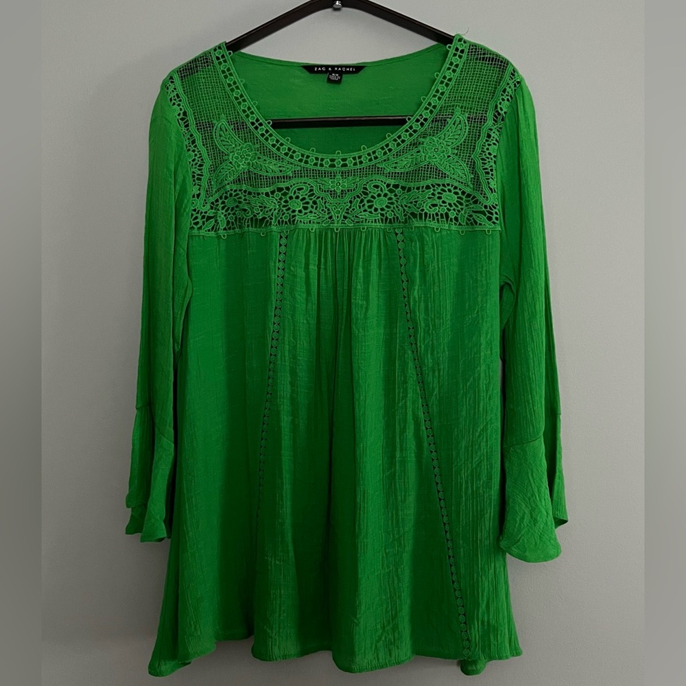 Zac and Rachel green blouse size M